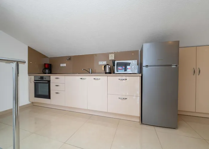 Ela Appartement Makarska