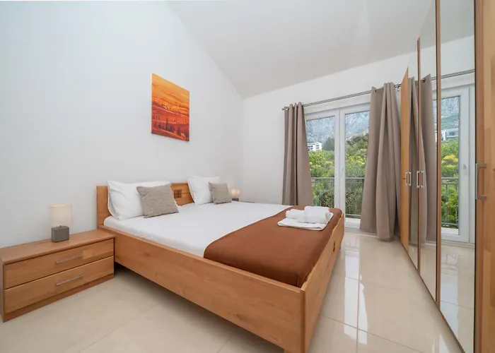 Ela Appartement Makarska