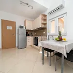 Ela * Makarska