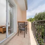 Ela Apartment Makarska