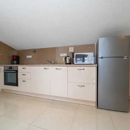 Ela Apartmani Apartment Makarska