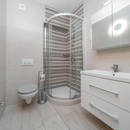 Ela Apartmani Apartment Makarska