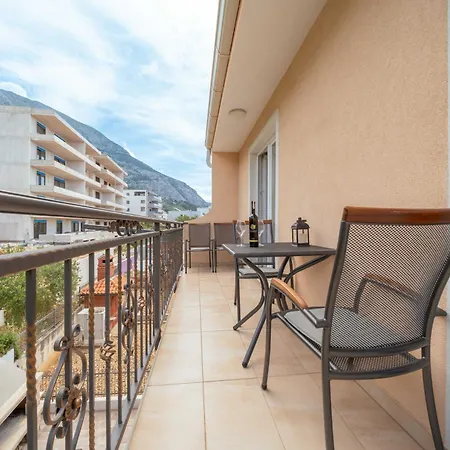Ela Apartmani