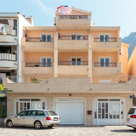 Ela Apartmani Makarska