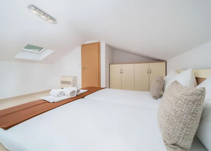 Ela Макарська