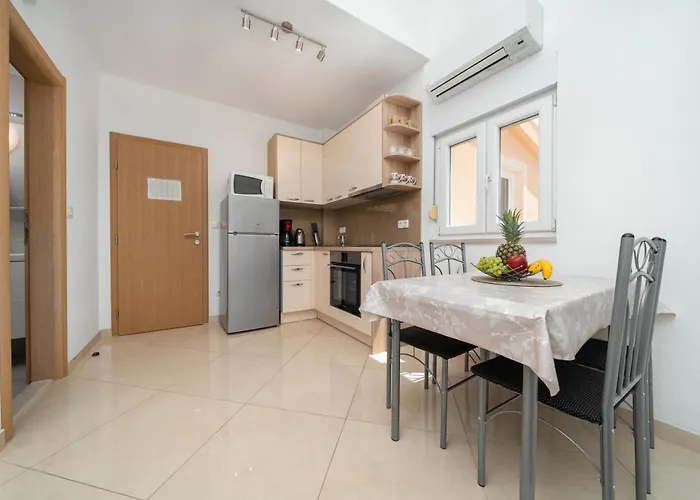 Ela * Макарська