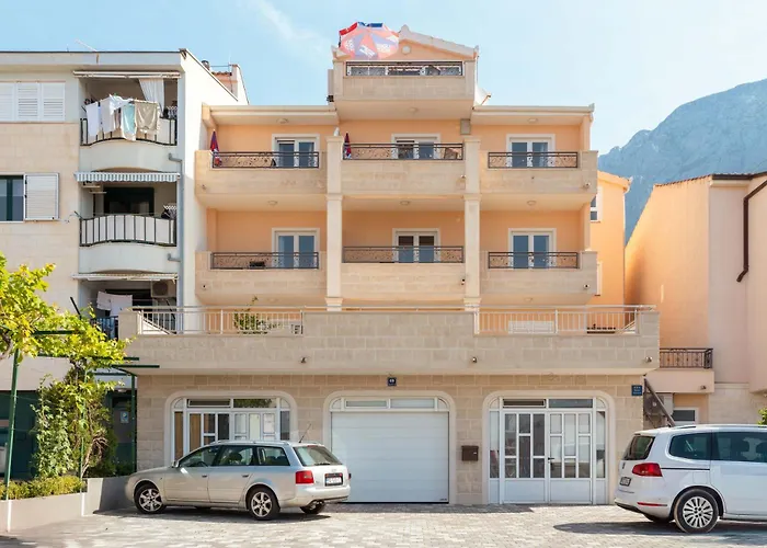 Ela Макарська